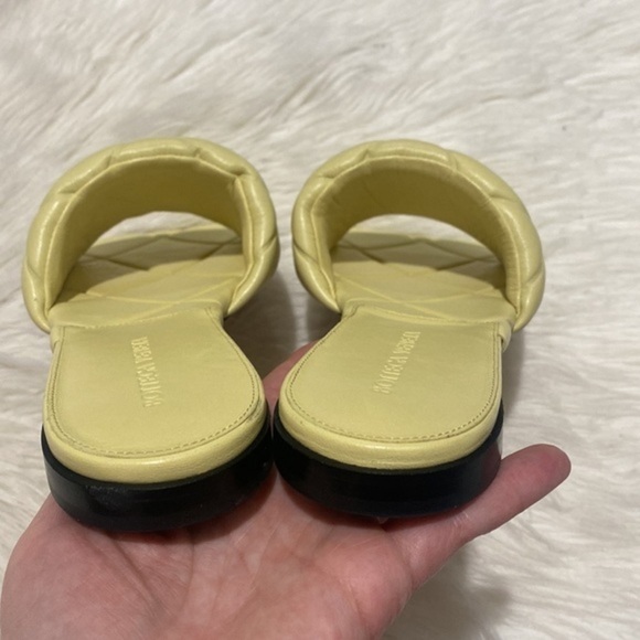 New Bottega Veneta Quilted embossed Lido sandal size 39.5EU - Picture 8 of 13